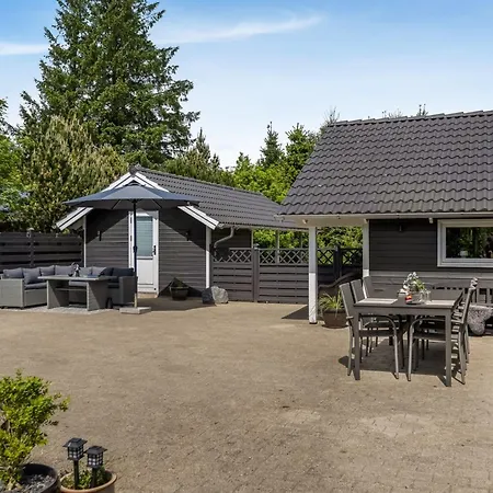 Vakantiehuis Truels - 30km From The Sea By Interhome